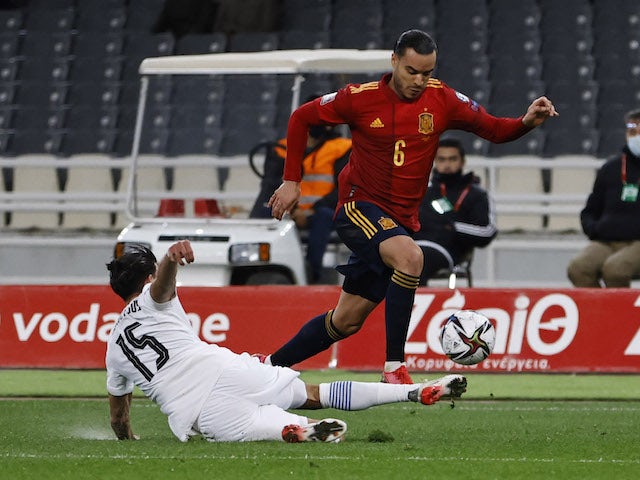 Team News: Raul de Tomas retains spot in Spain team against Sweden
