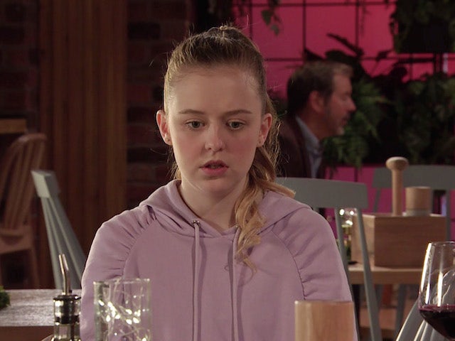 Summer on the second episode of Coronation Street on December 13, 2021