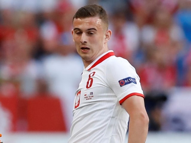 Brighton & Hove Albion 'to beat Manchester City, Liverpool to £8m Poland international'