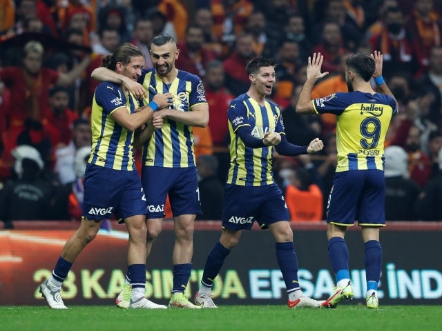 Fenerbahçe's Miguel Crespo celebrates his second goal against Serdar Dursun on 21 November 2021