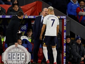 Rafael Benitez defends Richarlison sub after Everton boos