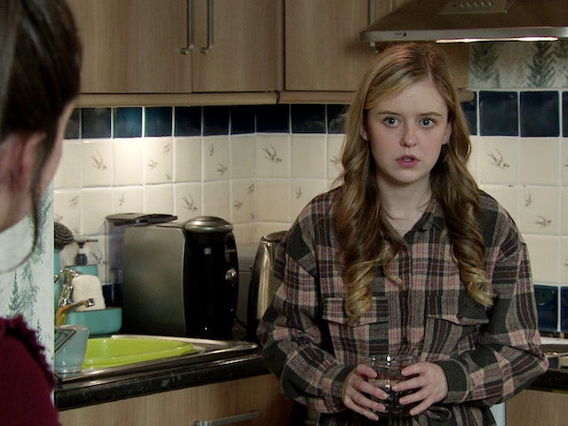 Summer on the second episode of Coronation Street on January 12, 2022