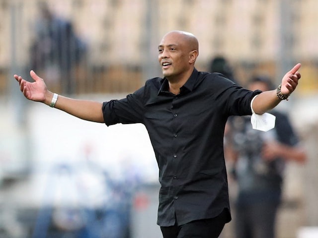 Comoros coach Amir Abdou reacts on January 14, 2022