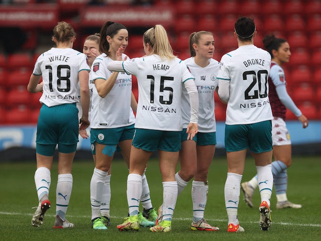 Manchester City Women's Georgia Stanway celebrates scoring their first goal with teammates on January 15, 2022