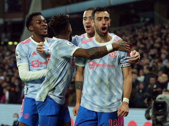 Manchester United's Bruno Fernandes celebrates scoring their second goal with teammates on January 15, 2022