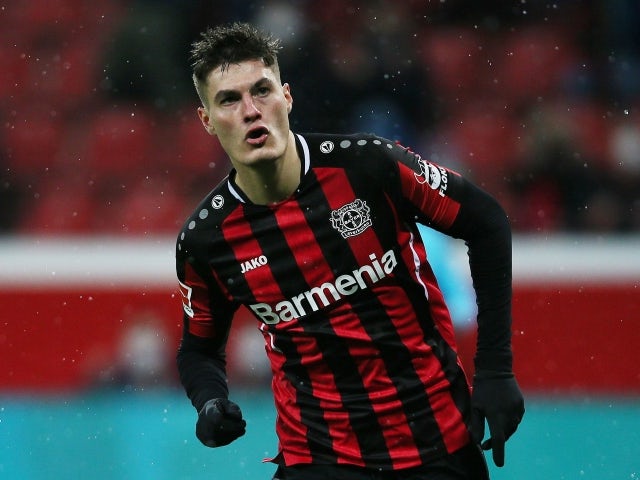 Patrick Schick z Bayeru Leverkusen slaví 4. prosince 2021 svůj čtvrtý gól proti Greuther Fuerth.