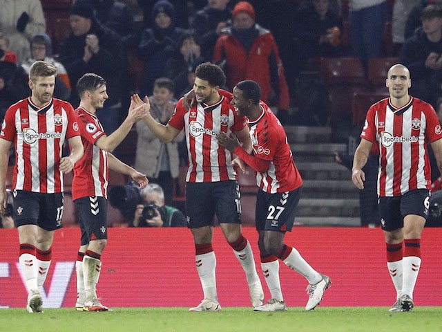 Southampton's Che Adams celebrates scoring their fourth goal with teammates on January 11, 2022