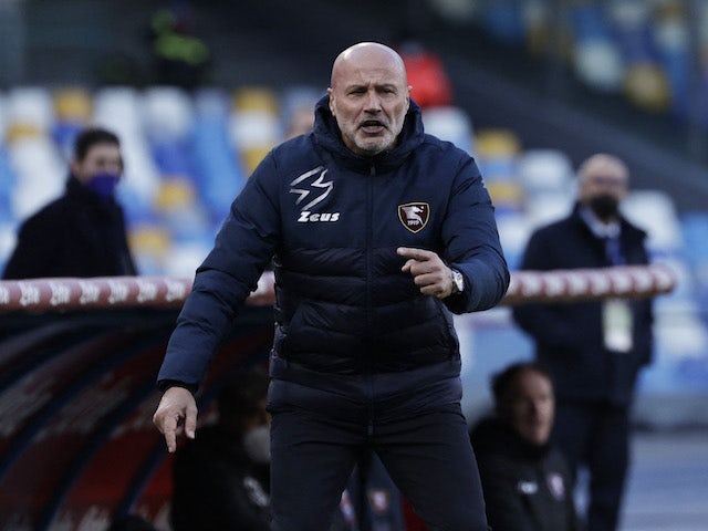 Salernitana coach Stefano Colantuono reacts on January 23, 2022