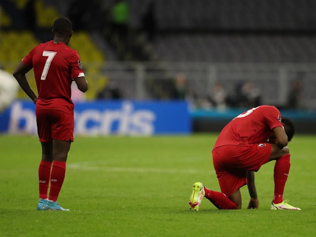 Panama players look dejected after the match on February 2, 2022