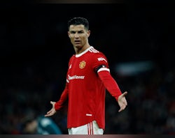 Cristiano Ronaldo hits back at reports over Man United meeting