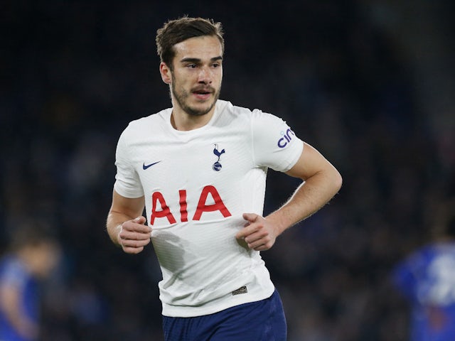 Harry Winks completes Leicester move from Tottenham