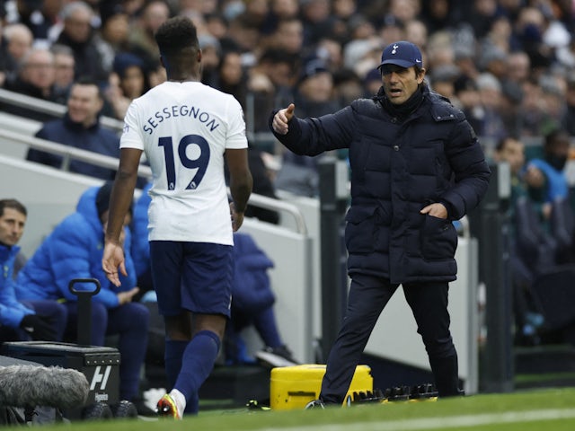 Spurs 'open contract talks with Ryan Sessegnon'