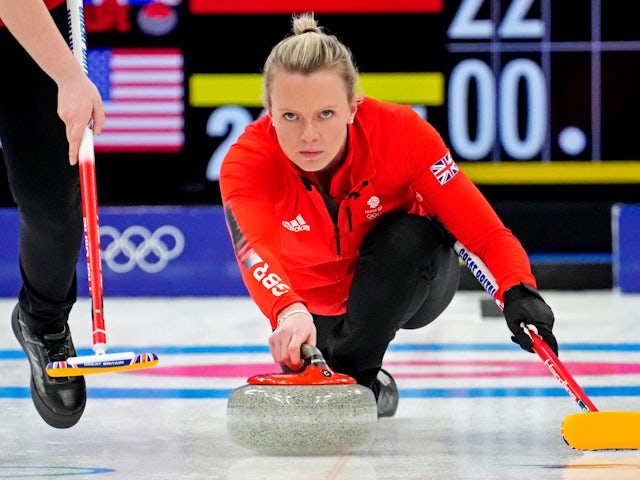 GB survive scare to beat USA in women's curling