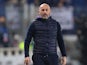 Fiorentina coach Vincenzo Italiano reacts on February 10, 2022