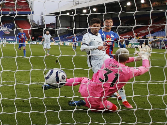 Chelsea winger Christian Pulisic scoring against Crystal Palace in April 2021.