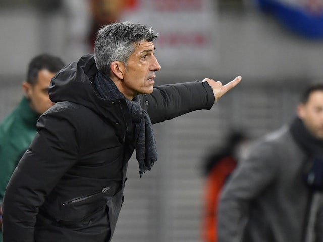 Real Sociedad coach Immanor Alguacil reacts on 17 February 2022