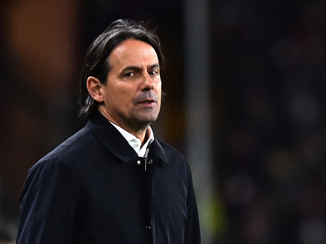 Inter Milan coach Simone Inzaghi reacts on February 25, 2022