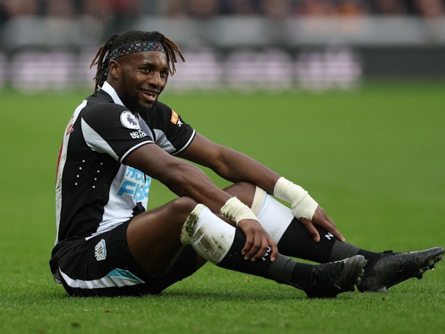 Allan Saint-Maximin will have late assessment for Brighton