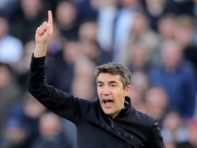 Wolverhampton Wanderers manager Bruno Lage reacts on February 27, 2022