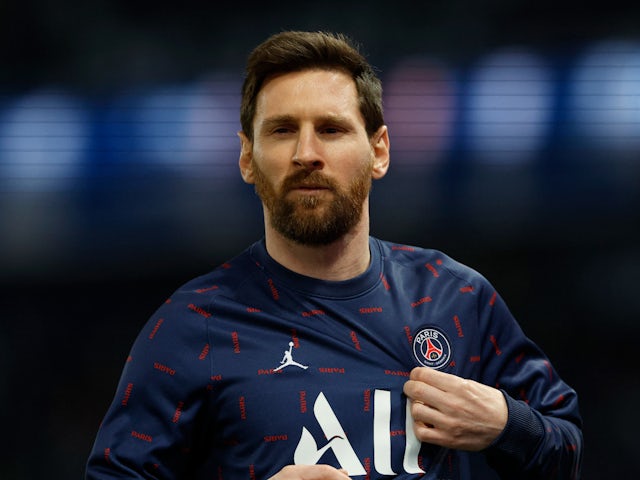 Lionel Messi 'has no plans to leave Paris Saint-Germain'