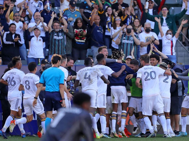 Los Angeles Galaxy forward Javier Hernandez (14) celebrates with teammates after scoring the game-winning goal against New York City at Dignity Health Sports Park on February 27, 2022