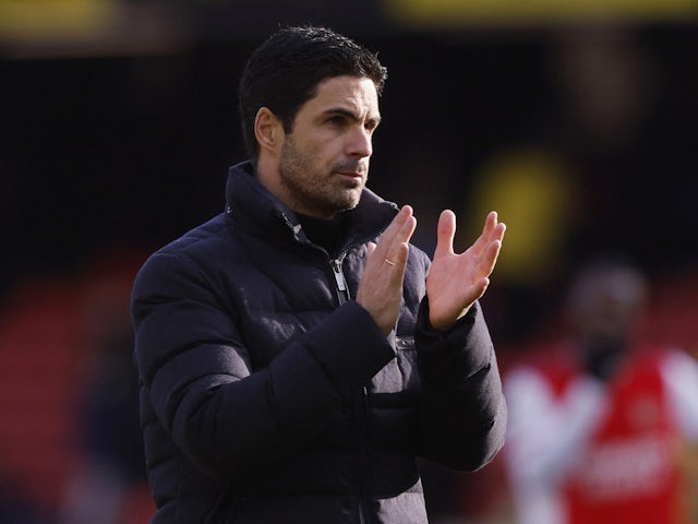 Arsenal manager Mikel Arteta applauds fans after the match on March 6, 2022