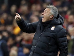 Galatasaray coach Domenec Torrent reacts on March 17, 2022
