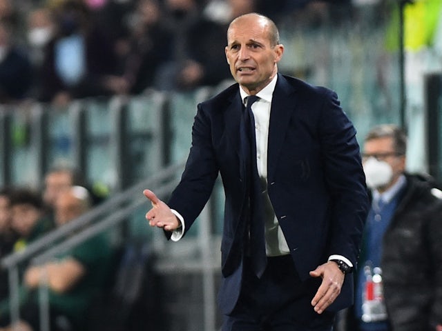 Juventus coach Massimiliano Allegri reacts on March 16, 2022