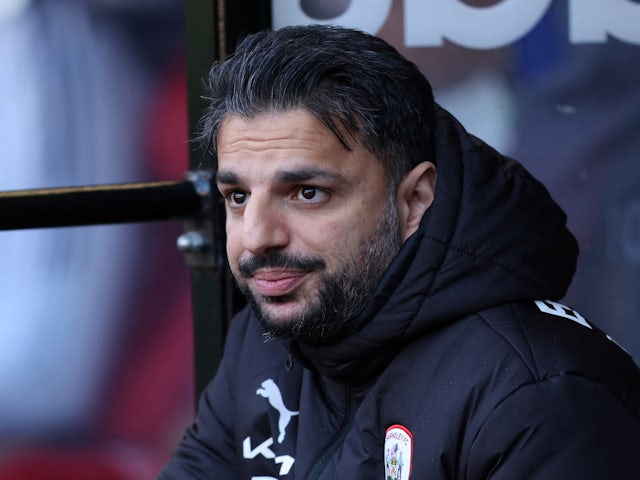 Barnsley's manager Poya Asbaghi on March 19, 2022