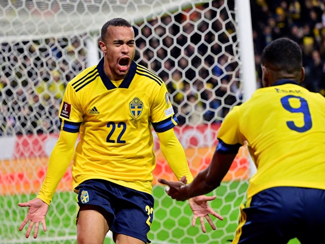 Sweden's Robin Quaison celebrates his first goal on March 24, 2022
