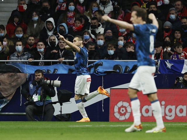 Deportivo Alaves' Gonzalo Escalante celebrates scoring their first goal on April 2, 2022