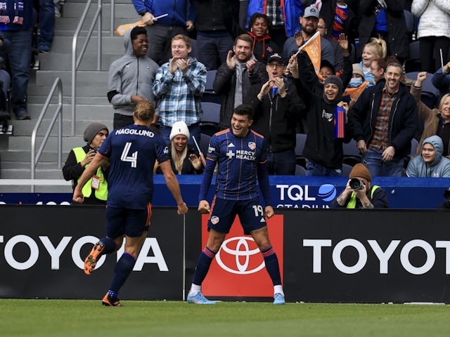 FC Cincinnati forward Brandon Vazquez (19) celebrates with teammates after scoring a goal against CF Montreal in the first half at TQL Stadium on April 2, 2022