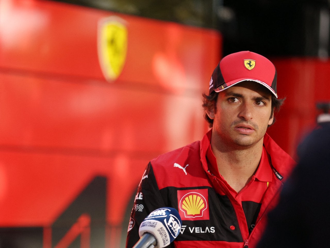 Sainz slipping into Ferrari 'number 2' role