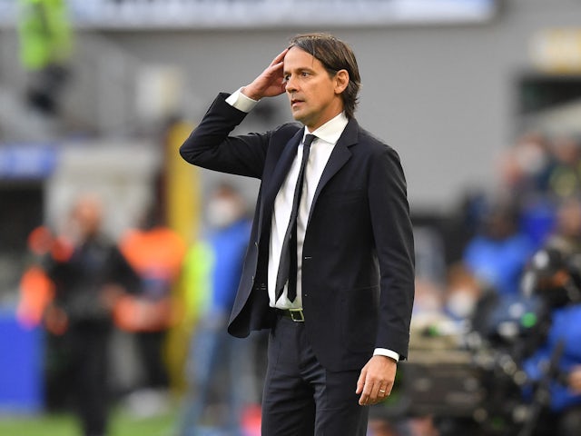 Inter Milan coach Simone Inzaghi reacts on April 9, 2022