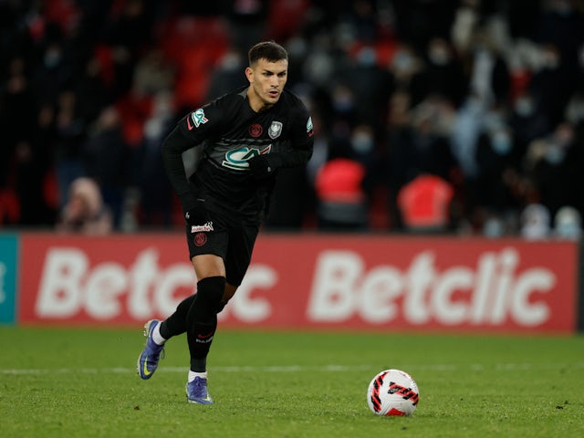 Leandro Paredes in action for Paris Saint-Germain in January 2022