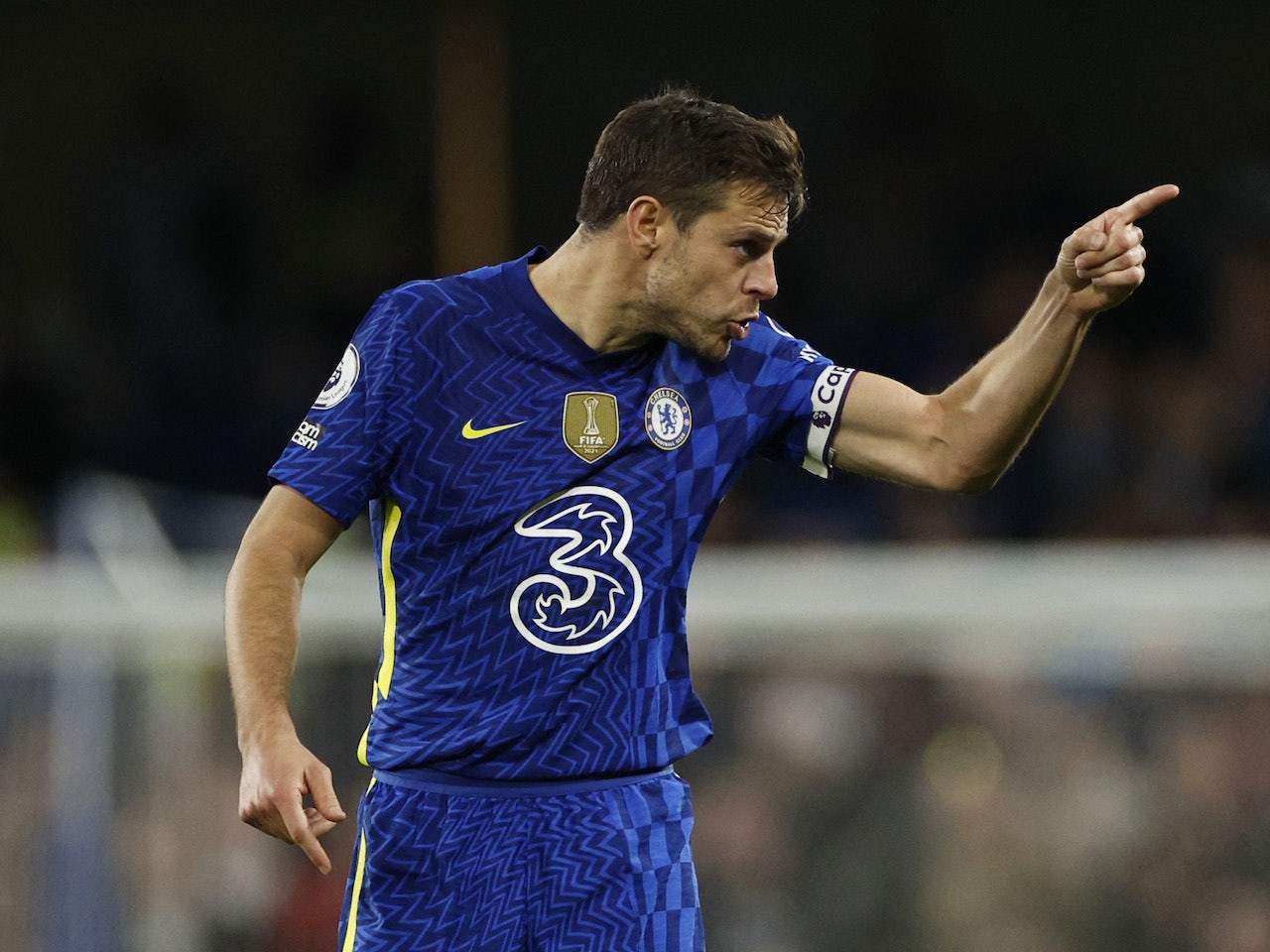 Chelsea 'will not sell Cesar Azpilicueta until replacements are signed'