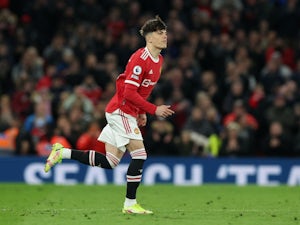 Man United add two youngsters to first-team squad