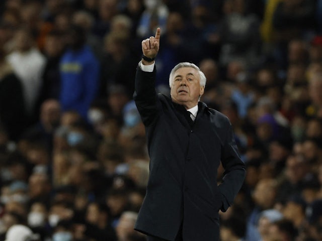 Real Madrid coach Carlo Ancelotti reacts on April 26, 2022