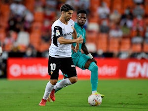 Valencia release Carlos Soler statement amid reports of Barcelona deal