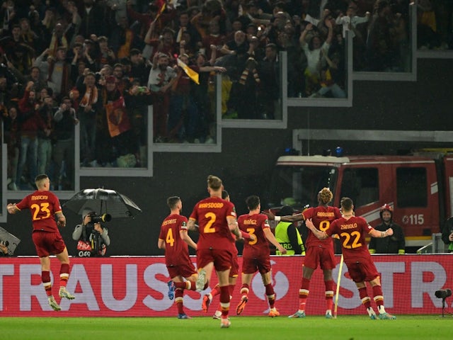 AS Roma's Tammy Abraham celebrates scoring their first goal with teammates, on May 5 2022