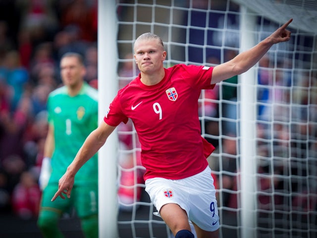 Norvegianul Erling Braut Haaland sărbătorește a marcat al doilea gol pe 12 iunie 2022