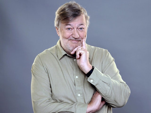 Stephen Fry to present landmark dinosaur series for Channel 5
