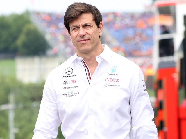 Wolff eyes new five-year Hamilton contract