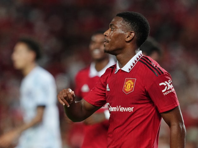 Anthony Martial 'to stay at Man Utd this summer'