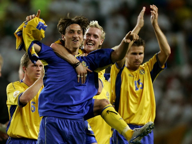 Sweden celebrate beating Bulgaria 5-0 at Euro 2004 on June 14, 2004