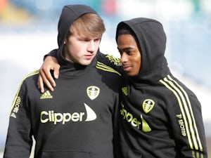 Leeds United trio sign new long-term contracts