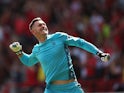 Dean Henderson celebrates Nottingham Forest's goal on August 14, 2022