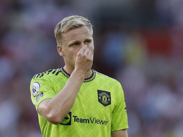 Van de Beek 'ready to leave Manchester United this summer'