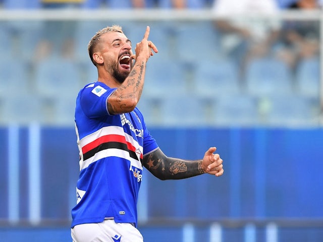 Francesco Caputo celebra un gol para la Sampdoria el 13 de agosto de 2022