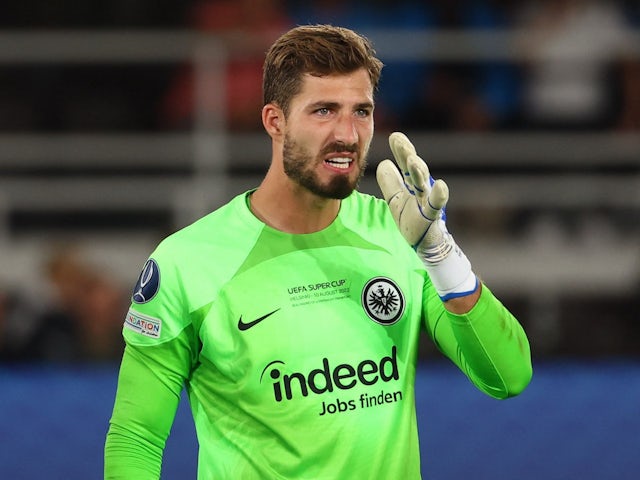 Kevin Trapp in action for Eintracht Frankfurt on August 10, 2022